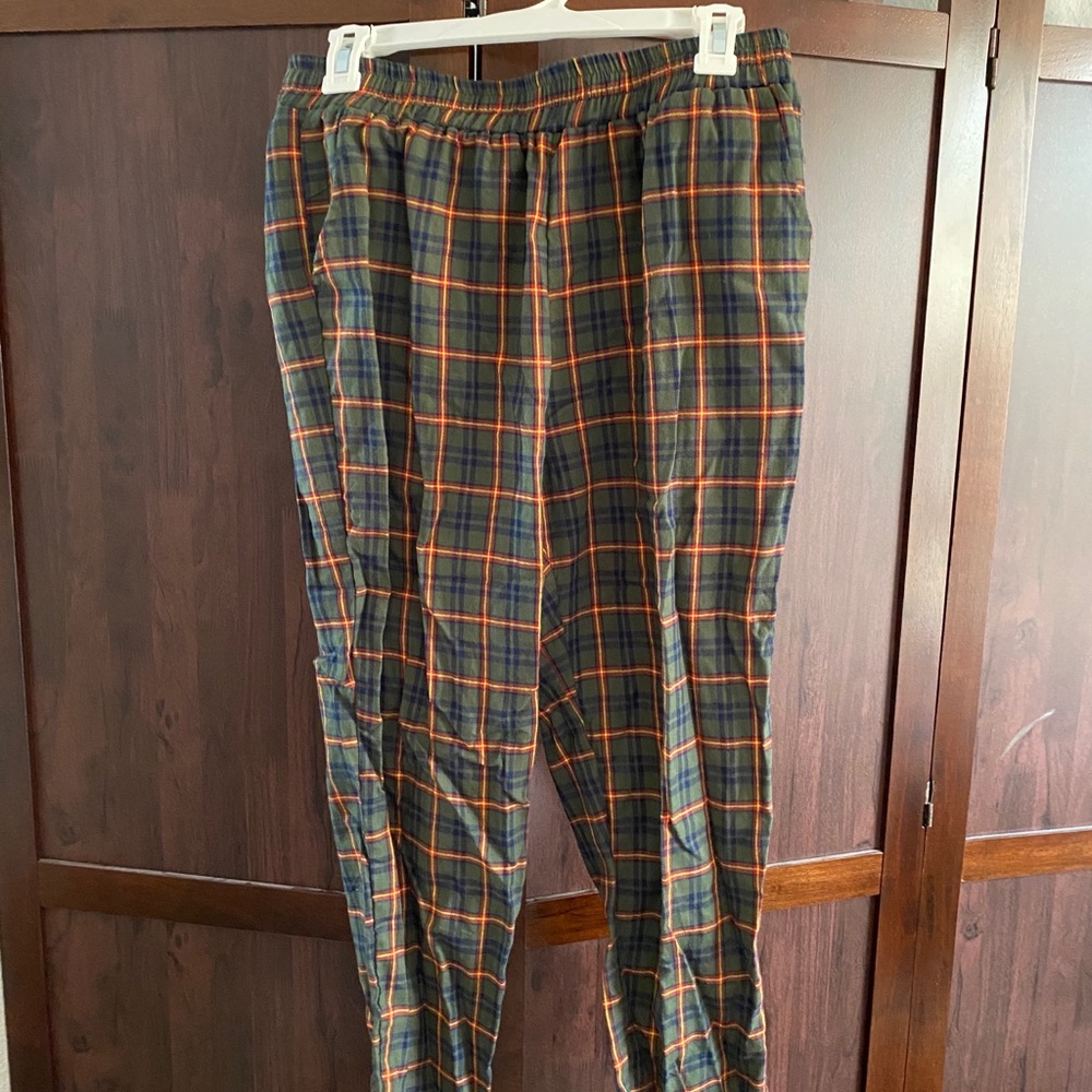 green, blue checkered plaid pant